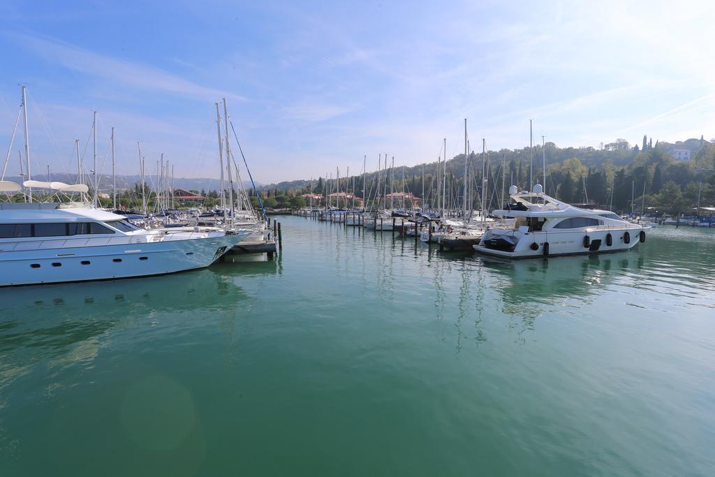 Floating Sea House Kahne Portoroz Villa Kültér fotó